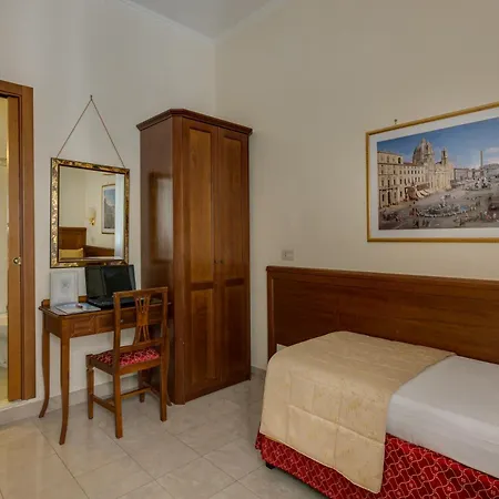 Silla Hotel 2*