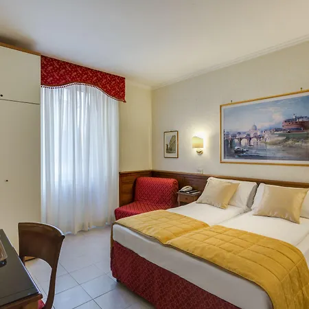 Silla Hotel 2*